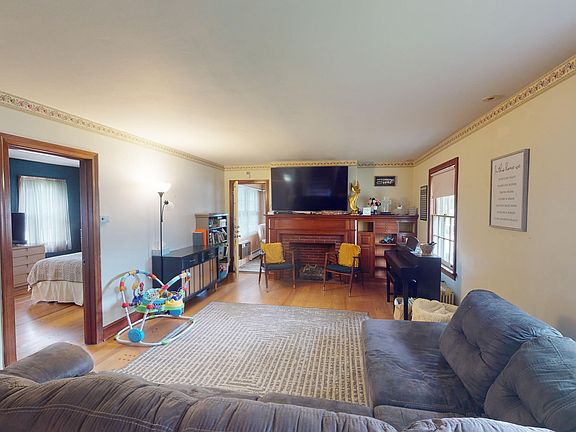 2nd image of 800 1st Ave