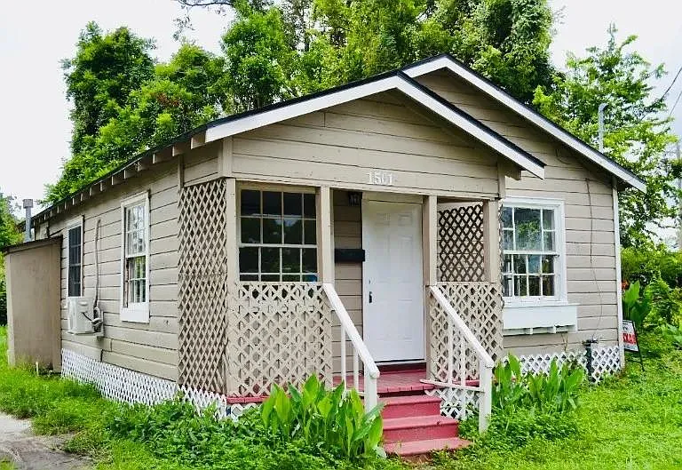 1501 Nashby St — Photo 1