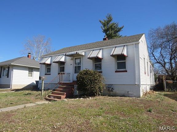 2nd image of 128 Bonds Ave