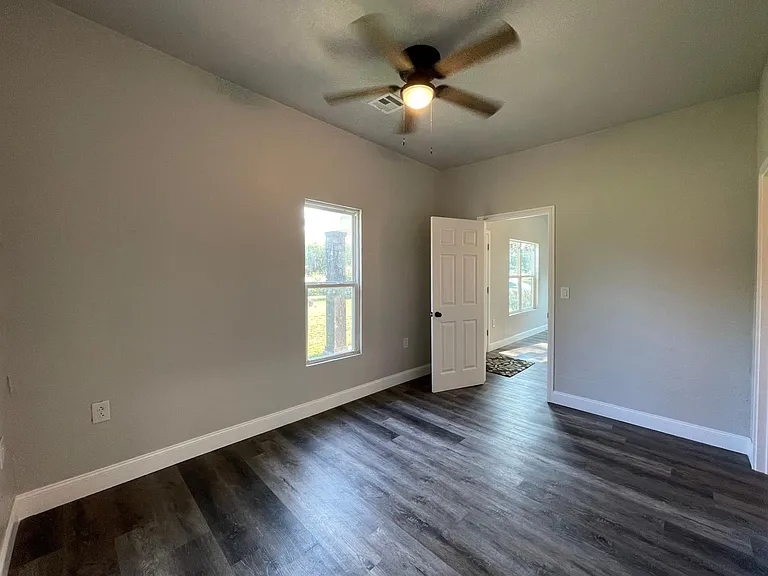 1317 E Broadway St — Photo 24