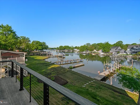 4936 Lerch Dr, Shady Side, MD 20764