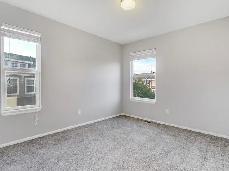 3573 Grey Owl Point — Photo 15
