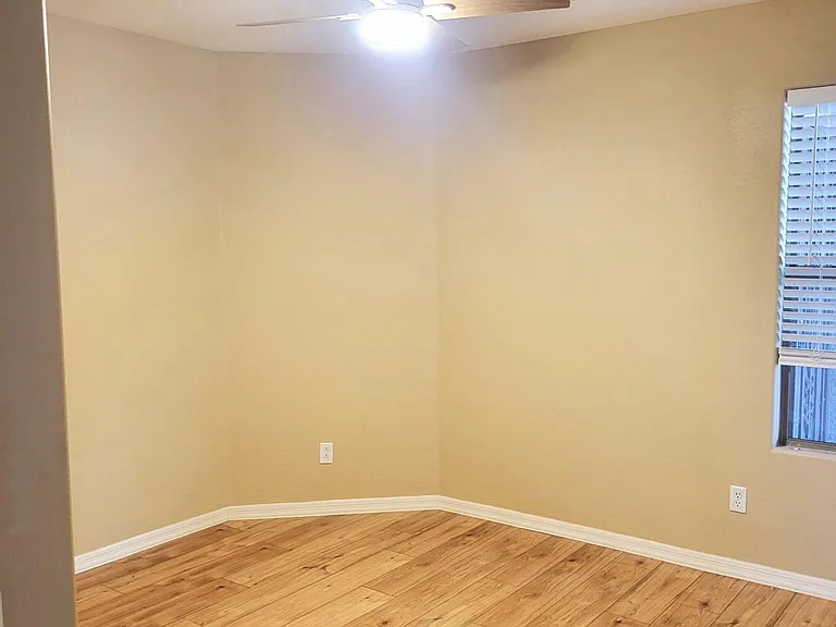 809 W Desert Valley Dr — Photo 13