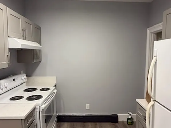 81 Centre St #2, Lynn, MA 01905