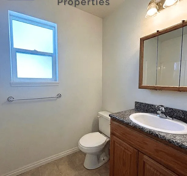 465 Taft — Photo 30