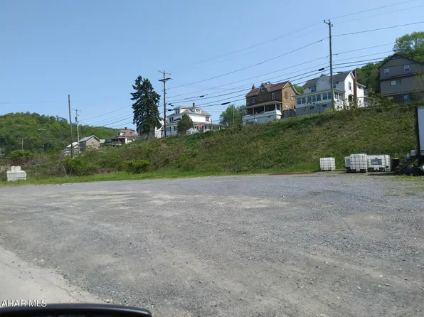 1602 Chestnut Ave, Northern Cambria, PA 15714