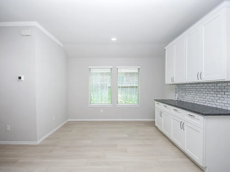9316 Colonial Bent Ct — Photo 6