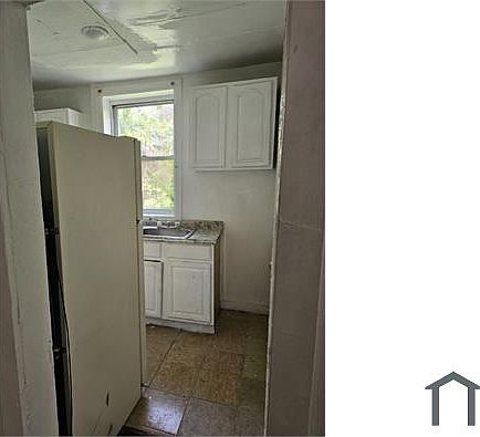 2nd image of 4533 N Hicks Street # Fl 1ST