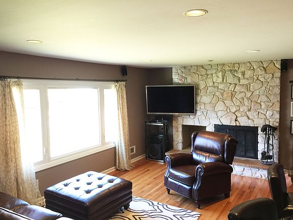 Living Room, off Kitchen