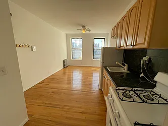 Rented by KNOCKKNOCK LLC