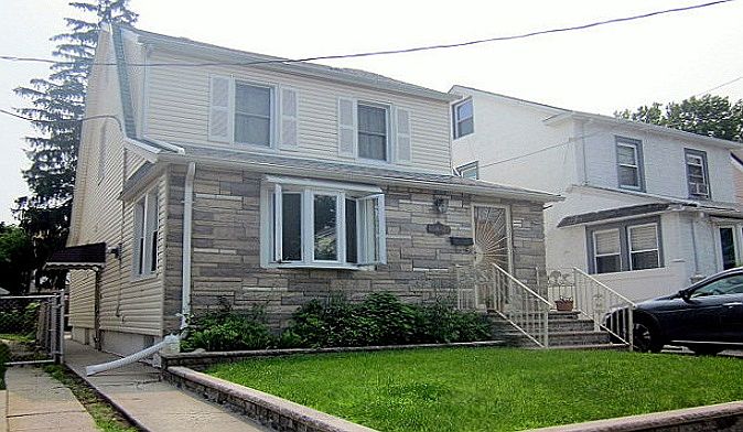 1st image of 10429 209th St