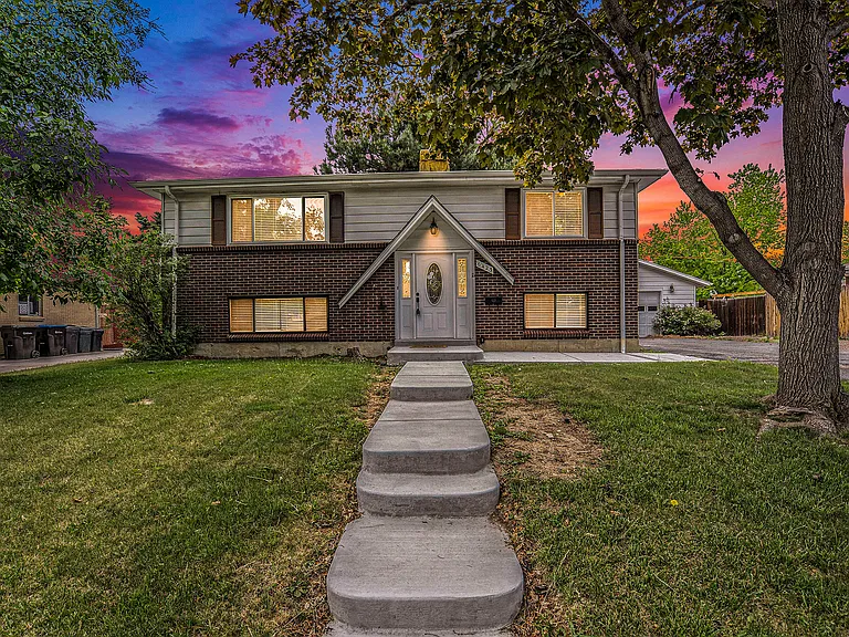 6423 Kendall St — Photo 17