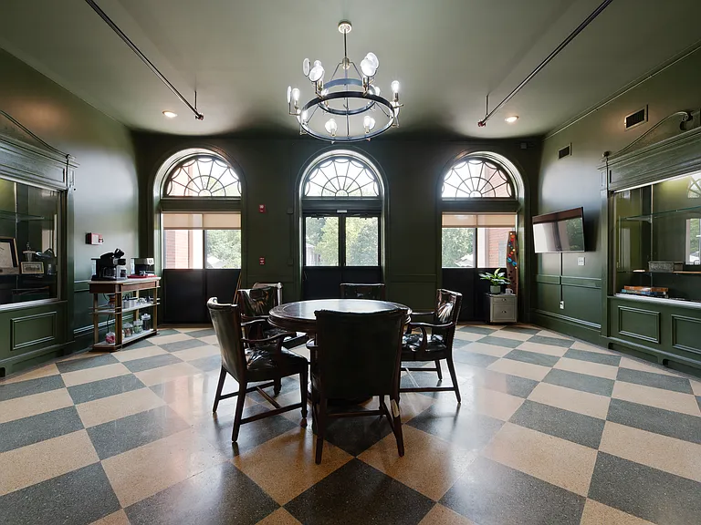 The Grad Luxury Apartments — Photo 22
