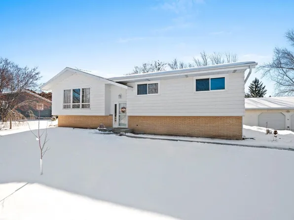 1213 Whittier AVENUE, Howards Grove, WI 53083
