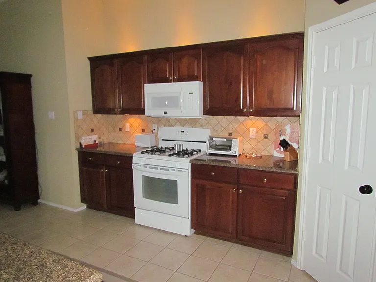 3856 Harrison Dr — Photo 2