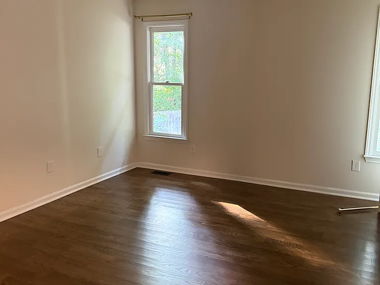 3973 Huntington Ct — Photo 5
