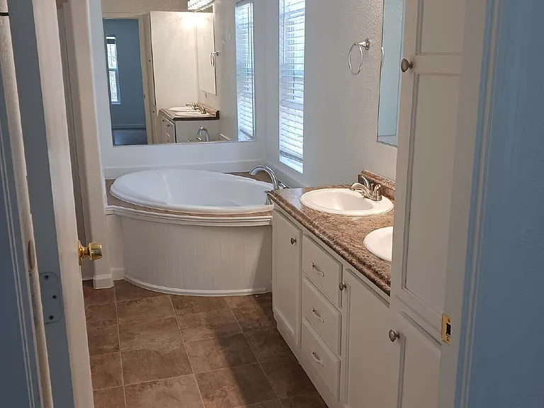 52145 Dustan Rd — Photo 5