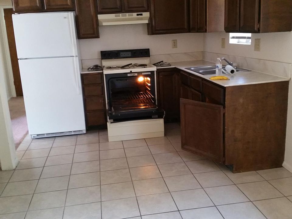 2nd image of 558 Richland Ave #1