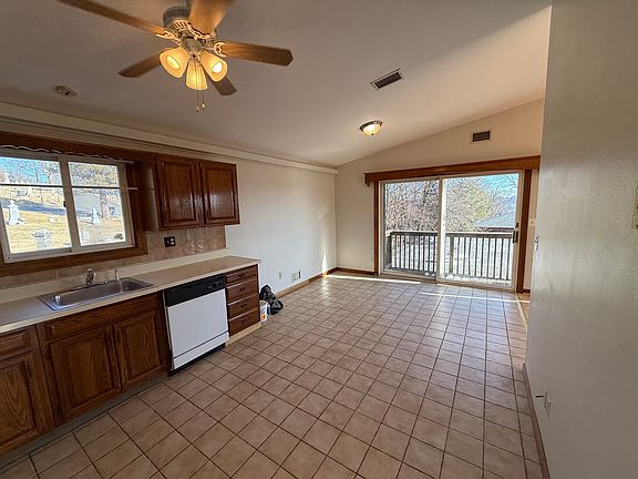 5th image of 312 High Ave APT 3H