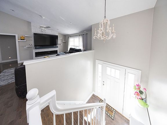 3rd image of 35 J Davis Rd