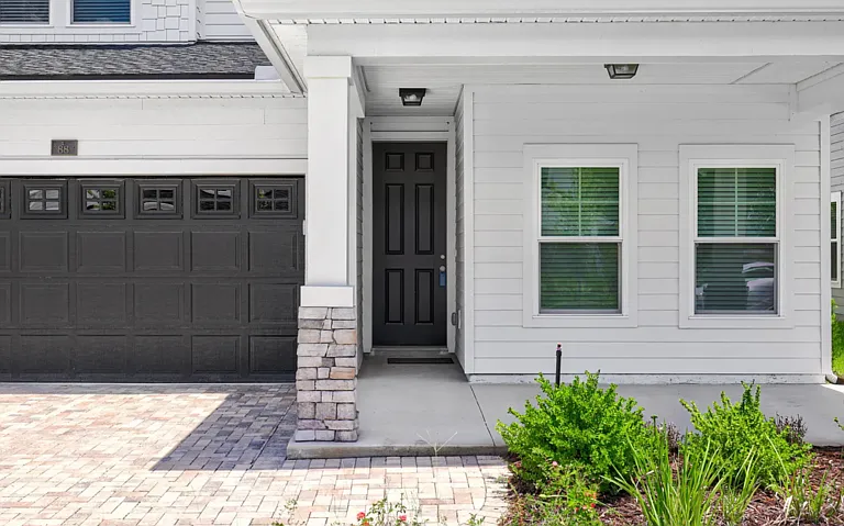 88 Crew Ct — Photo 2