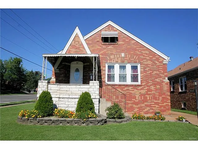 9047 Kathleen Ave photo 1