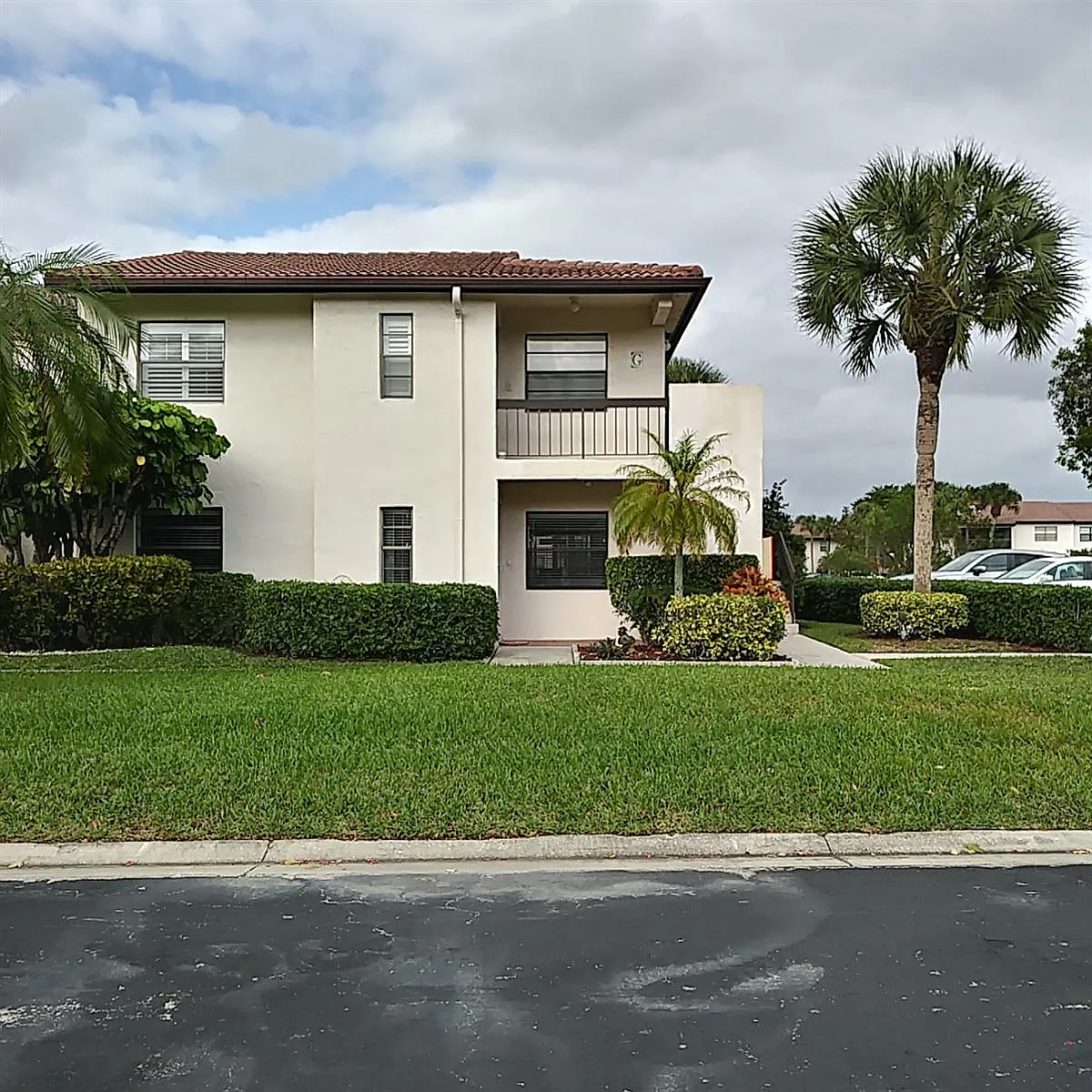 Building Photo - 8045 Eastlake Dr