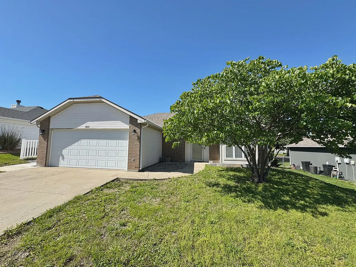 Building Photo - 1011 Quincy Dr