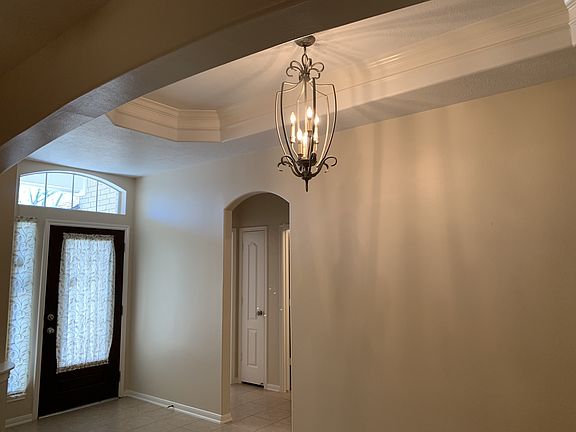 3rd image of 3411 Highland Point Ln