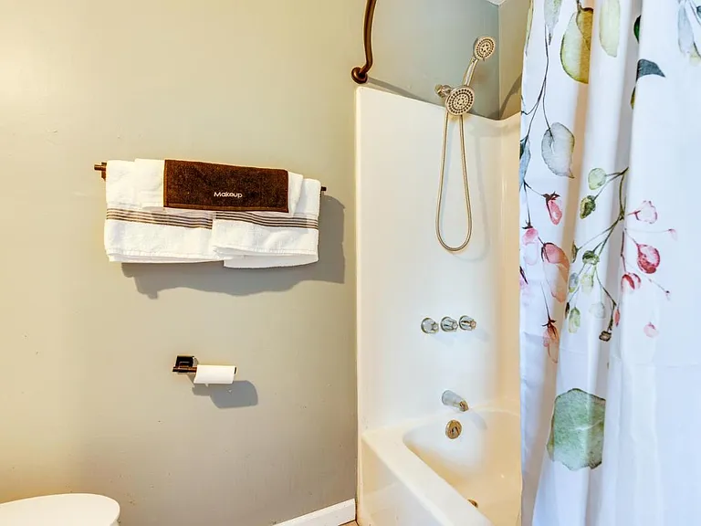 1739 Nutmeg St #1739 — Photo 8