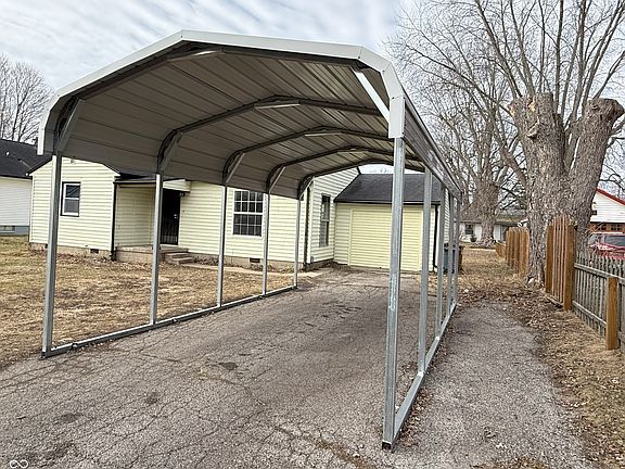2nd image of 307 Wayne Ave