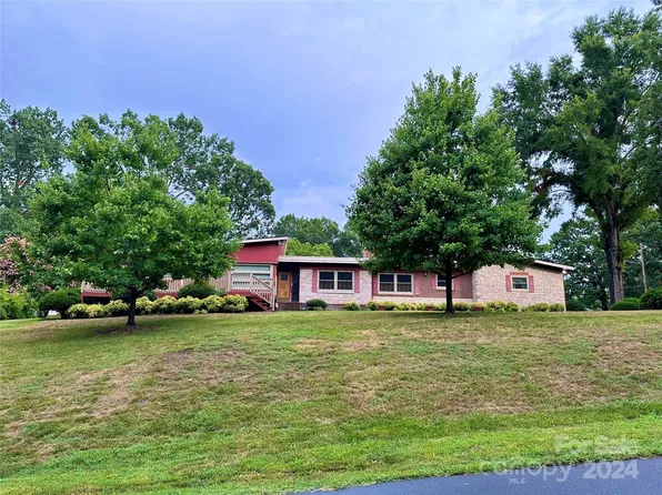 137 Brooklain Dr, Charlotte, NC 28214