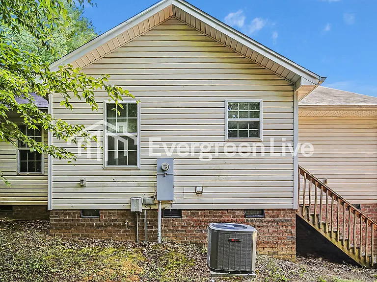 515 Denny Rd — Photo 10