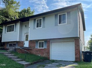 6201 Robin Heights Dr, Knoxville, TN 37921