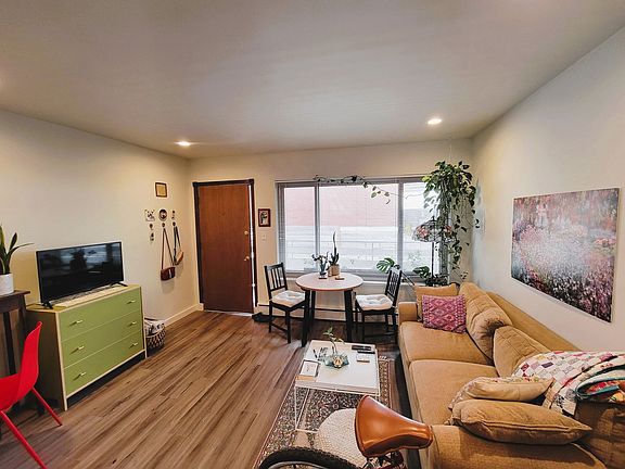 2nd image of 319 W Olympic Pl APT 103