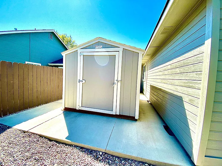 1014 N Manship Ave — Photo 4