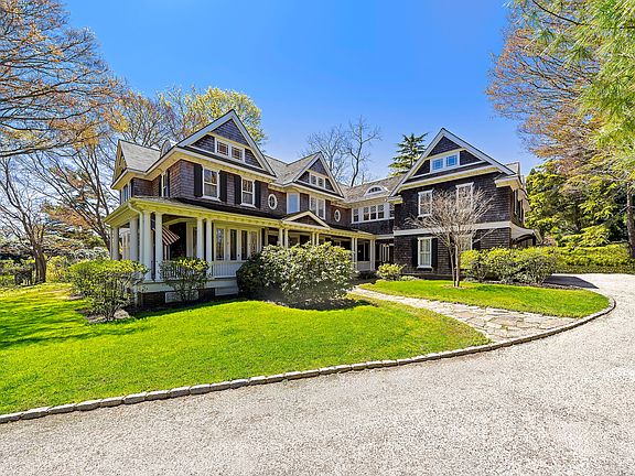 3rd image of 132 Ocean Rd
