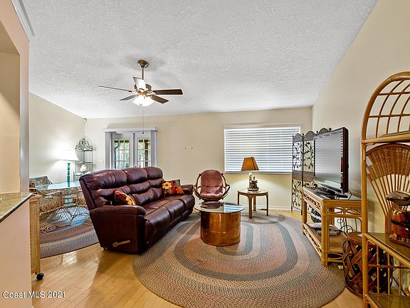 3rd image of 7137 Hammock Lakes Dr