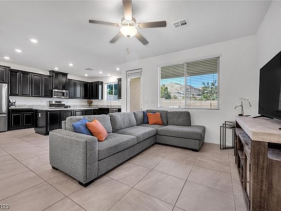 5th image of 12339 Silvana St