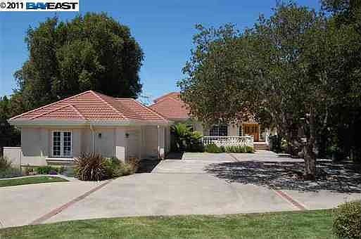2nd image of 6000 Mount Olympus Dr