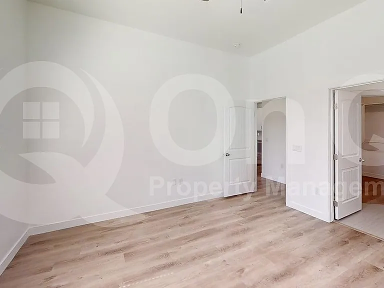 9160 N 67th Ave #226 — Photo 7