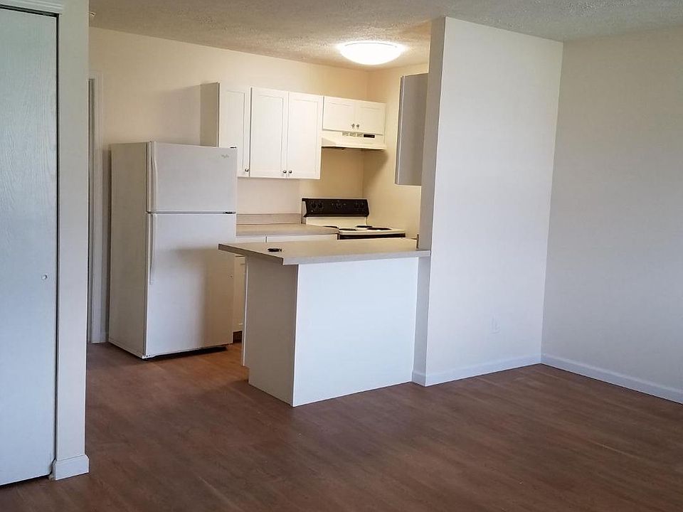 2nd image of 449 S 30th St APT J