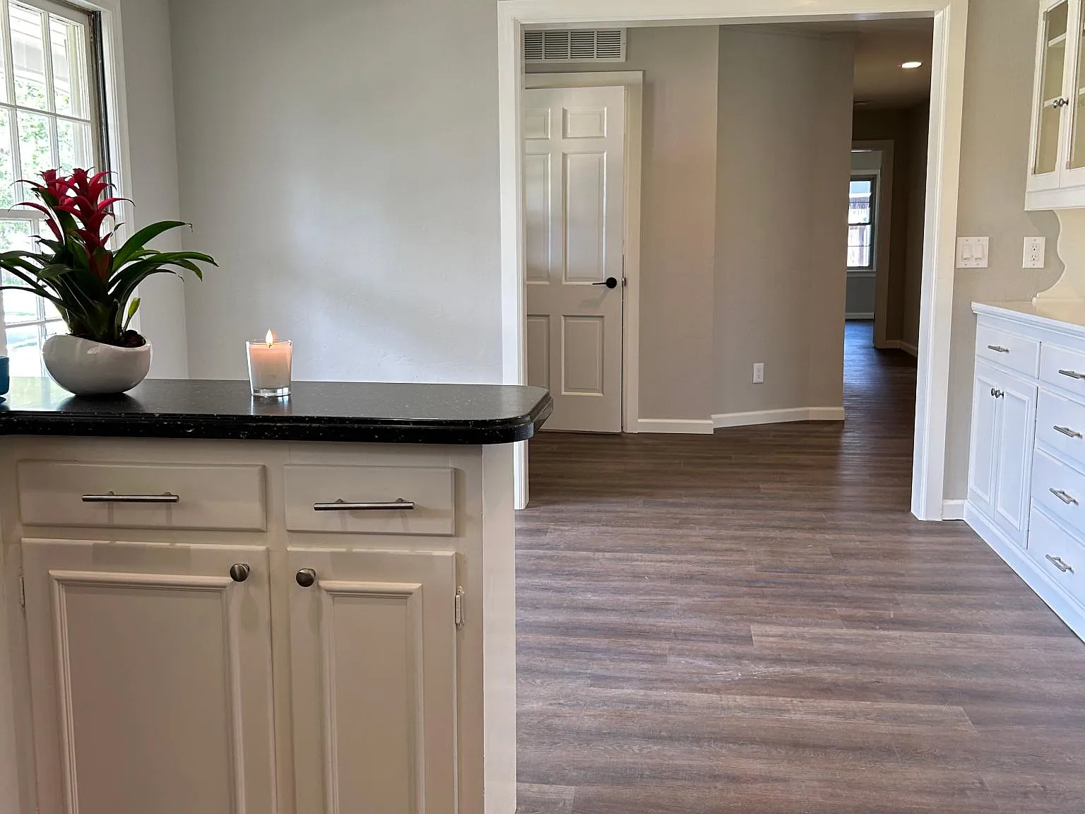 3 bed, 2.5 bath, 1990 sqft, $2,650 — Photo 3
