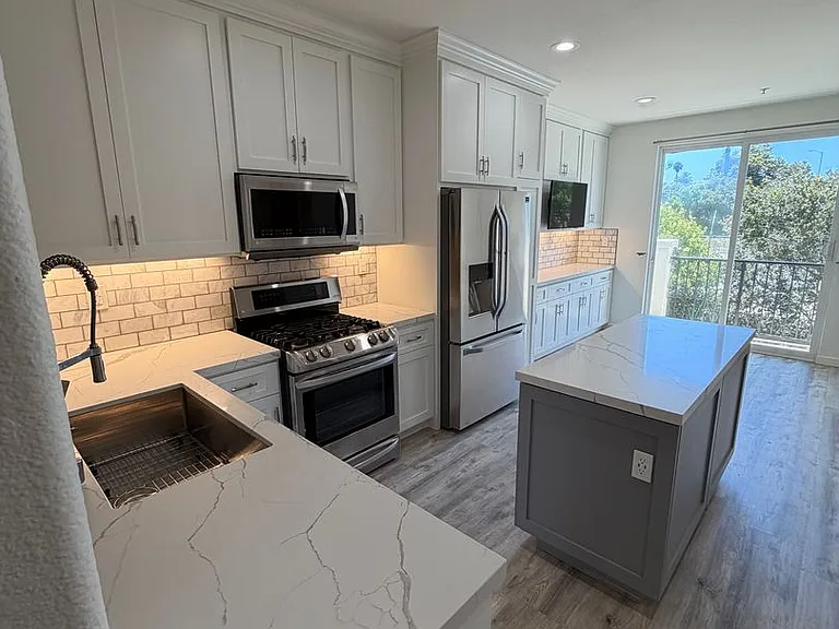 172 Beach Side Ct — Photo 9
