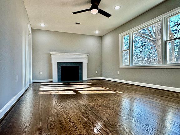 3rd image of 438 Bush Dr