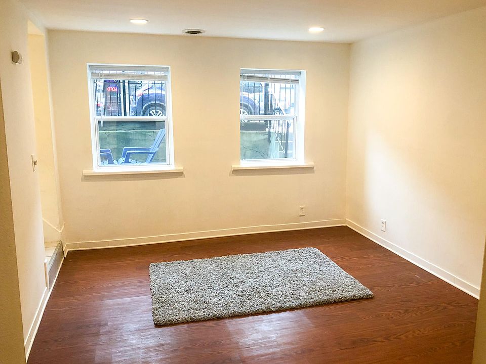 1st image of 2241 W Belmont Ave APT 1