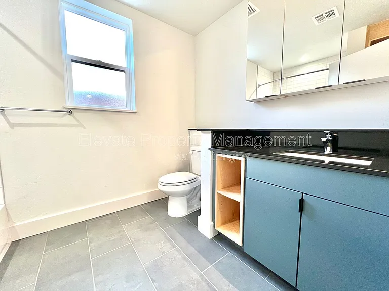 1701 NW 12th St #12 — Photo 13
