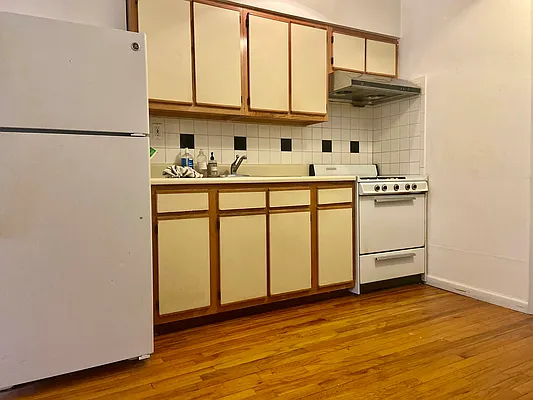 Rented by J Misrahi Realty Corp | media 16