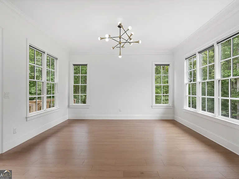 2045 Kent Ct — Photo 40