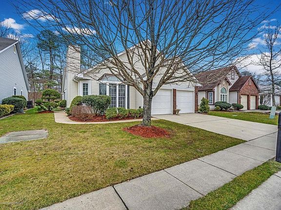 4th image of 1667 Lacebark Ct